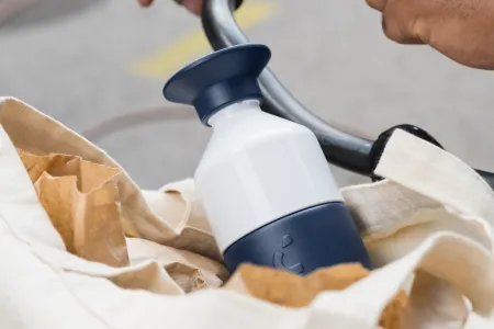 Dopper Bottle in a bag on a bici | KRAIBURG TPE