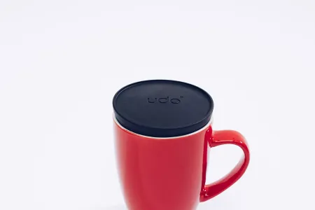 Enjoying coffee without feeling guilty: Reusable coffee cup lid made of TPE