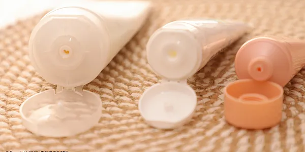How Can Material Selection Improve Flip Top Cap Performance?