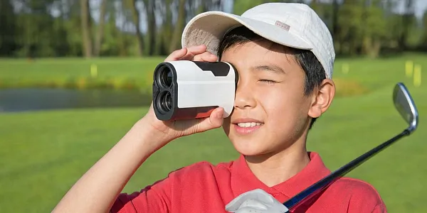 Các nhà sản xuất máy đo khoảng cách golf có thể cải thiện độ bền ngoài trời và hiệu suất thiết kế như thế nào? THERMOLAST® K Series của KRAIBURG TPE mang đến giải pháp vật liệu đáng tin cậy